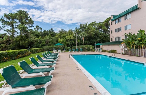 Saint Simons Island Condo | Hodnett Cooper's Shipwatch