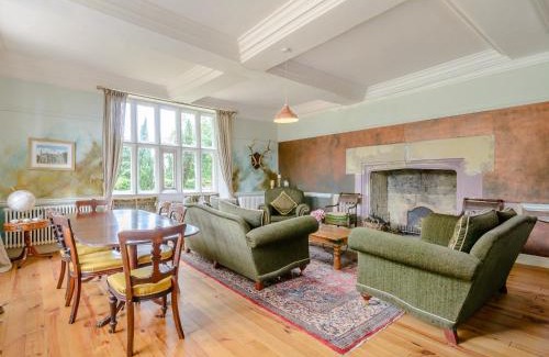 Barnsley House | Hodroyd Hall