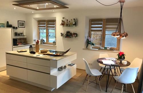 Miesbach House | Hofwies-Exklusiv - Privates Luxus-Boutique Ferienhaus 8 Pax