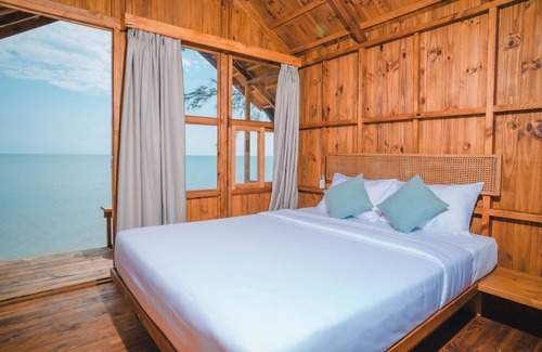 Ke Ga Resort | Hola Beach-Beach Club & Eco Glamping Resort