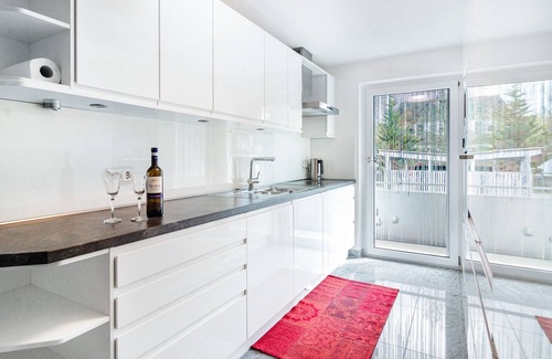 Unteruhldingen Apartment | Holiday Apartment 'See Oase' with Private Terrace and Balcony