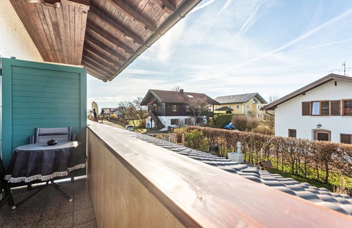 Gstadt Apartment | Holiday Apartment "1 Haus Reichl" with Private Balcony & Wi-Fi