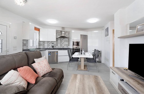 Armenime House | Holiday Apartment "Rincon De Los Hernandez" with Sea View, Balcony & Wi-Fi