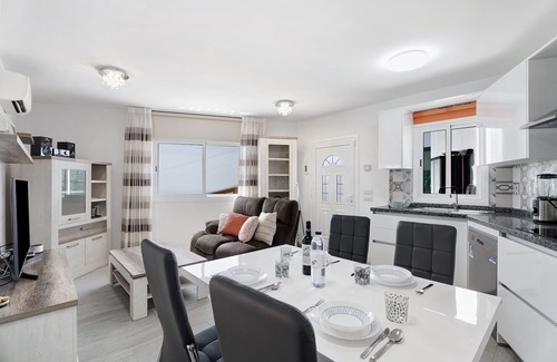 Armenime House | Holiday Apartment "Rincon De Los Hernandez" with Sea View, Balcony & Wi-Fi