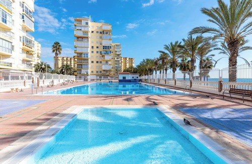 Algarrobo Apartment | Holiday Apartment 60 metres from the Beach with Sea Views, Terrace, A/C & Wi-Fi