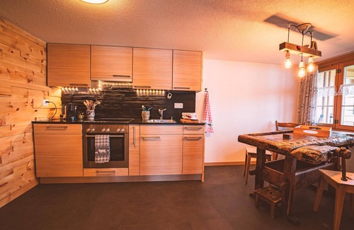 Adelboden Ski Chalet | Holiday apartment Adelboden for 1 - 6 persons with 3 bedrooms - Multistorey holiday home/maisonette