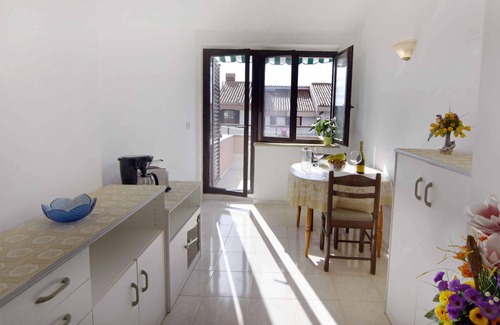 Murine Apartment | Holiday apartment with two bedrooms and a balcony near the center and the sea