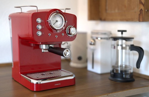 Riegel am Kaiserstuhl House | Holiday Home 'Ferienhaus Am Künstleratelier' with Private Terrace, Shared Garden and Wi-Fi