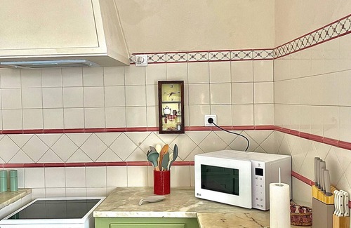 Vila de Frades House | Holiday Home 'A Casa Dos Raminhos' with Private Pool and Terrace