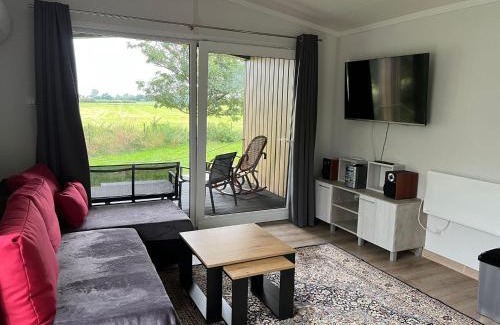 Nowe Warpno House | Holiday Home by Szczecin Lagoon with Garden