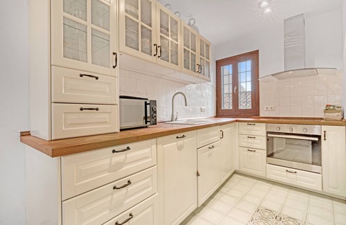 Altea House | Holiday Home 'Ca Xotxim' with Private Terrace and Air Conditioning