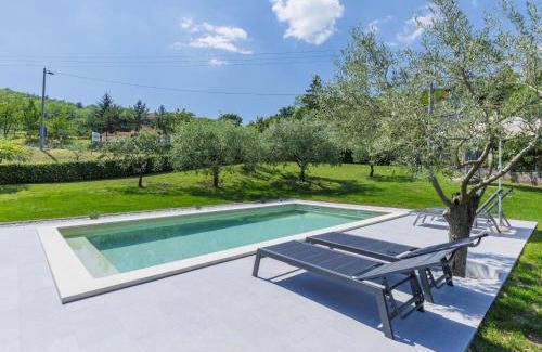 Pican House | Holiday Home Carlo by Interhome