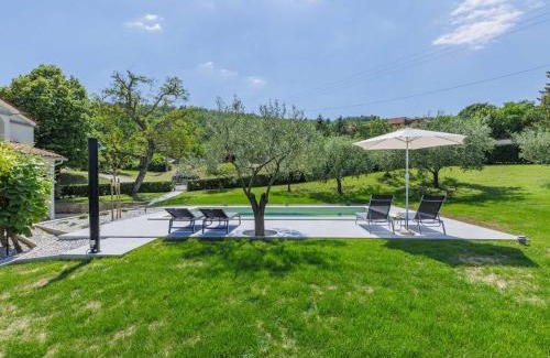 Pican House | Holiday Home Carlo by Interhome