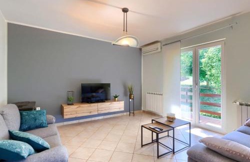 Pican House | Holiday Home Carlo by Interhome