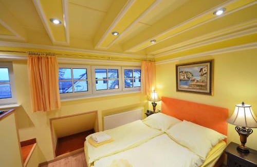 Gross Zicker House | Holiday Home Dünenrose by Interhome