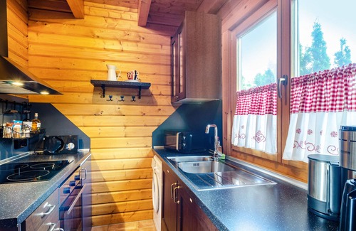 Leibertingen House | Holiday Home 'Ferienblockhaus Glocker - Hof' with Terrace, Garden & Wi-Fi