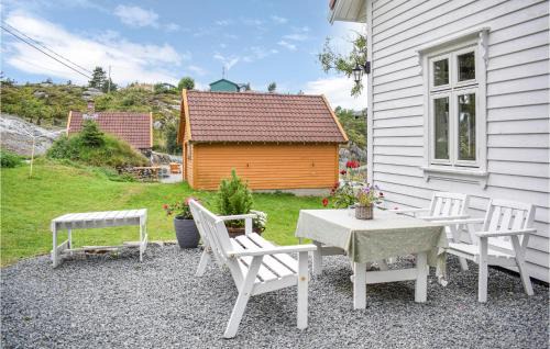 Lykling House | Holiday Home Finnås Lykling