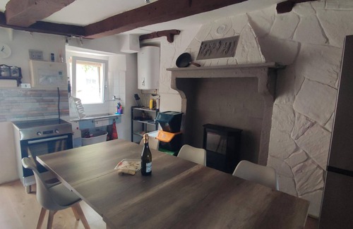 Loiano House | Holiday Home 'Gnazzano Home' with Mountain View, Wi-Fi and Air Conditioning