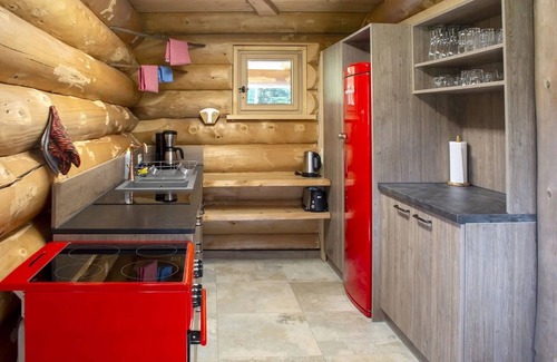 Glatten House | Holiday Home 'Hofblick' with Private Terrace, Private Garden and Wi-Fi