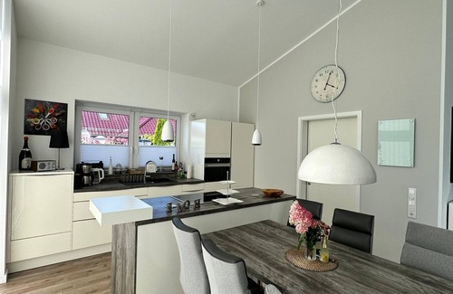 Edewecht House | Holiday Home 'Idyllic Holiday House' with Private Terrace and Wi-Fi
