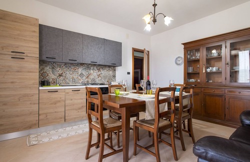 Codrongianos House | Holiday Home "Il Risveglio" with Mountain View, Private Terrace & Wi-Fi