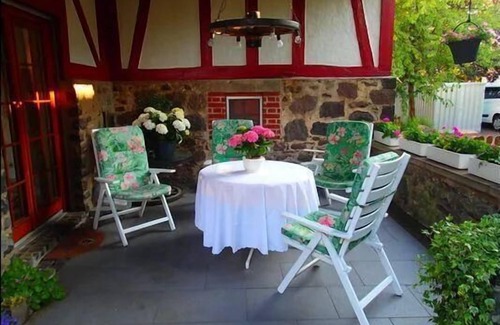 Bernsfeld House | Holiday home in Bernsfeld with large garden