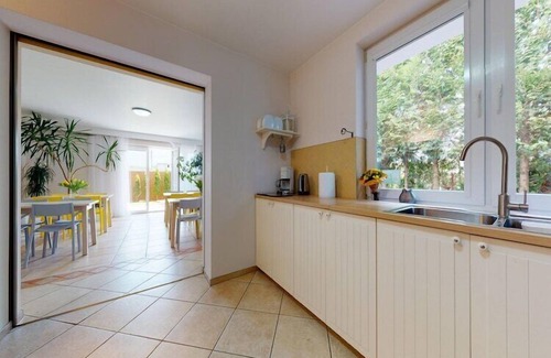 Miedzywodzie House | Holiday Home in Międzywodzie near Sandy Beach