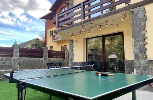 Sinaia Villa | Holiday Home in Sinaia