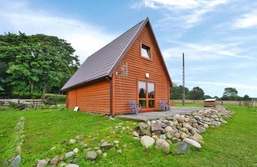 Malechowo House | Holiday Home in Swiecianowo near Lake Beach