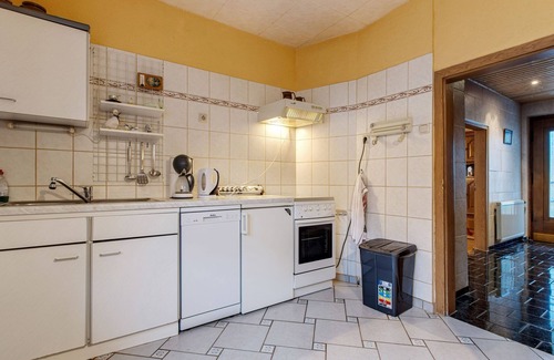 Gleichamberg House | Holiday home in Thuringia with private terrace, use of a garden and pool