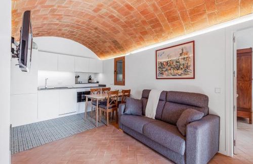 Vulpellac House | Holiday Home in Vulpellac near Forest