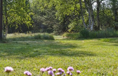 Bratten Strand House | Holiday Home Irlin - 600m from the sea by Interhome