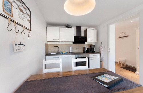 Gammendorf House | Holiday Home 'Küstenliebe' with Private Terrace, Private Garden and Wi-Fi