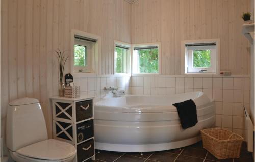 Hornbaek House | Holiday Home Ledgårdsvej N-614