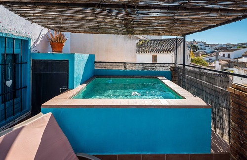 Colmenar House | Holiday Home 'Luis' with Mountain View, Wi-Fi and Air Conditioning