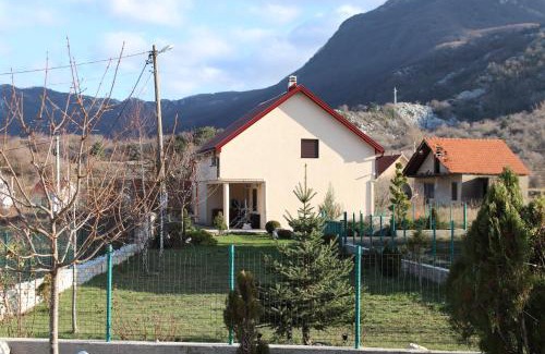 Njegusi House | Holiday Home