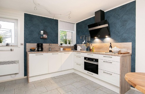 Grou House | Holiday home overlooking the water