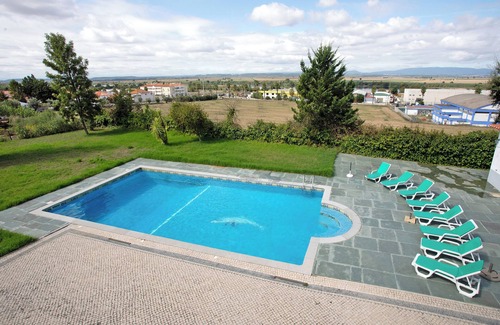 Capelas House | Holiday Home 'Quinta Grande' with Private Pool, Private Terrace and Wi-Fi