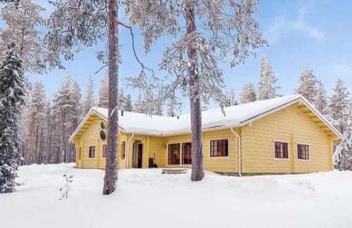 Salla House | Holiday Home Sallan panparkstie 14 b by Interhome