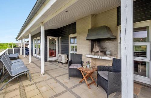 Hvide Sande House | Holiday Home Temelko - 200m from the sea by Interhome