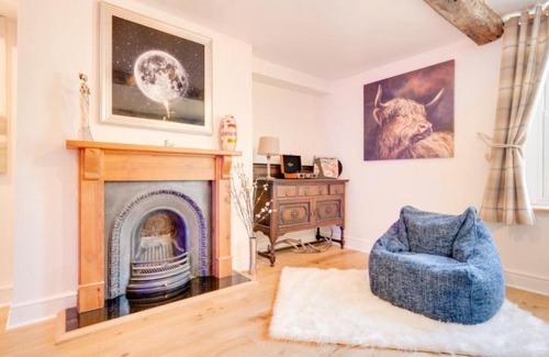 Trecastle House | Holiday Home Ty'r Onwydden by Interhome