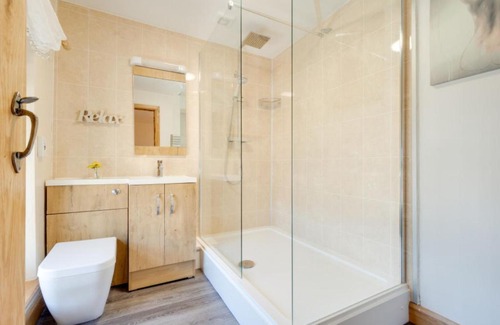 Trecastle House | Holiday Home Ty'r Onwydden by Interhome