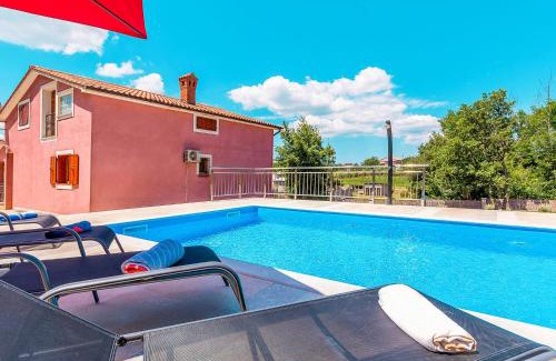 Visnjan House | Holiday Home Villa Laura by Interhome