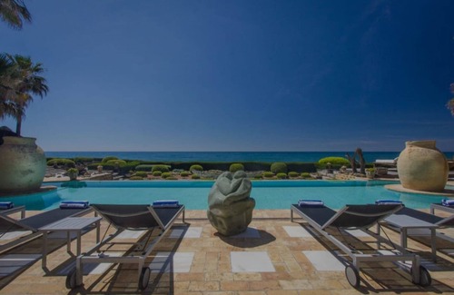 Marbella House | Holiday Home 'Villa Los Monteros Playa' with Sea View, Wi-Fi and Air Conditioning