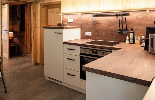 Hornberg House | Holiday Home 'Waldhäusle, 70sqm' with Mountain View, Private Terrace and Wi-Fi