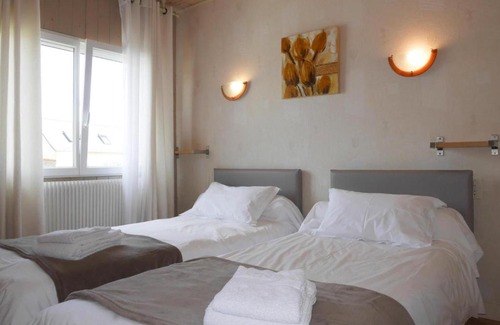 Saint-Nic House | Holiday home with jacuzzi and sea views, St Nic-Pentrez