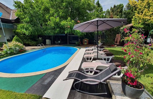 Siofok House | Holiday home with large swimming pool