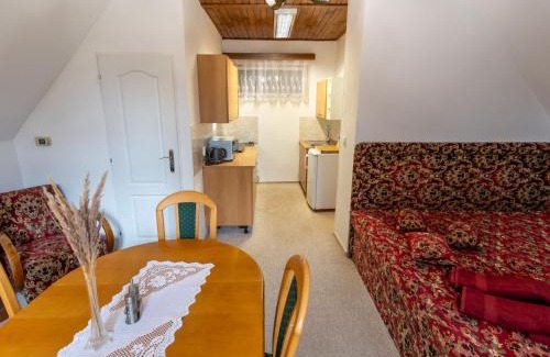 Dolni Zimor House | Holiday Home Zimořský domek by Interhome