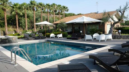 Archi Apartment | Holiday Homes Borgo Papardo