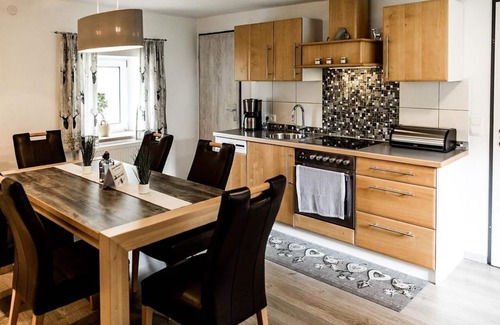 Sankt Pankraz House | Holiday house HIRSCHNEST - cottage, toilet and bath. separated, 2 bedrooms